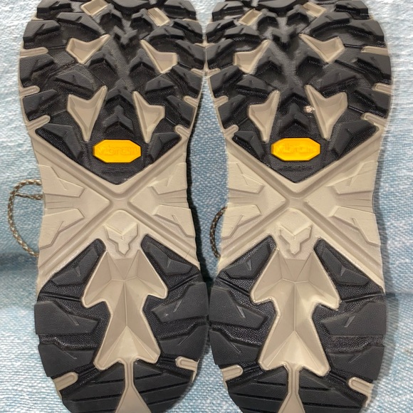 Hoka women’s Anacapa low GTX. Brand new. Waterproof Hiking trail shoes - Picture 4 of 9